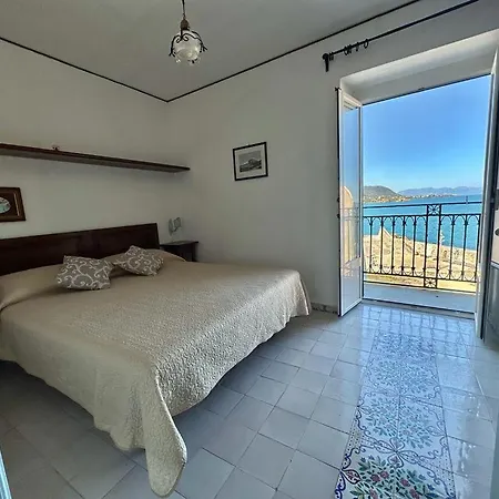 Molo Sea View Apartment *